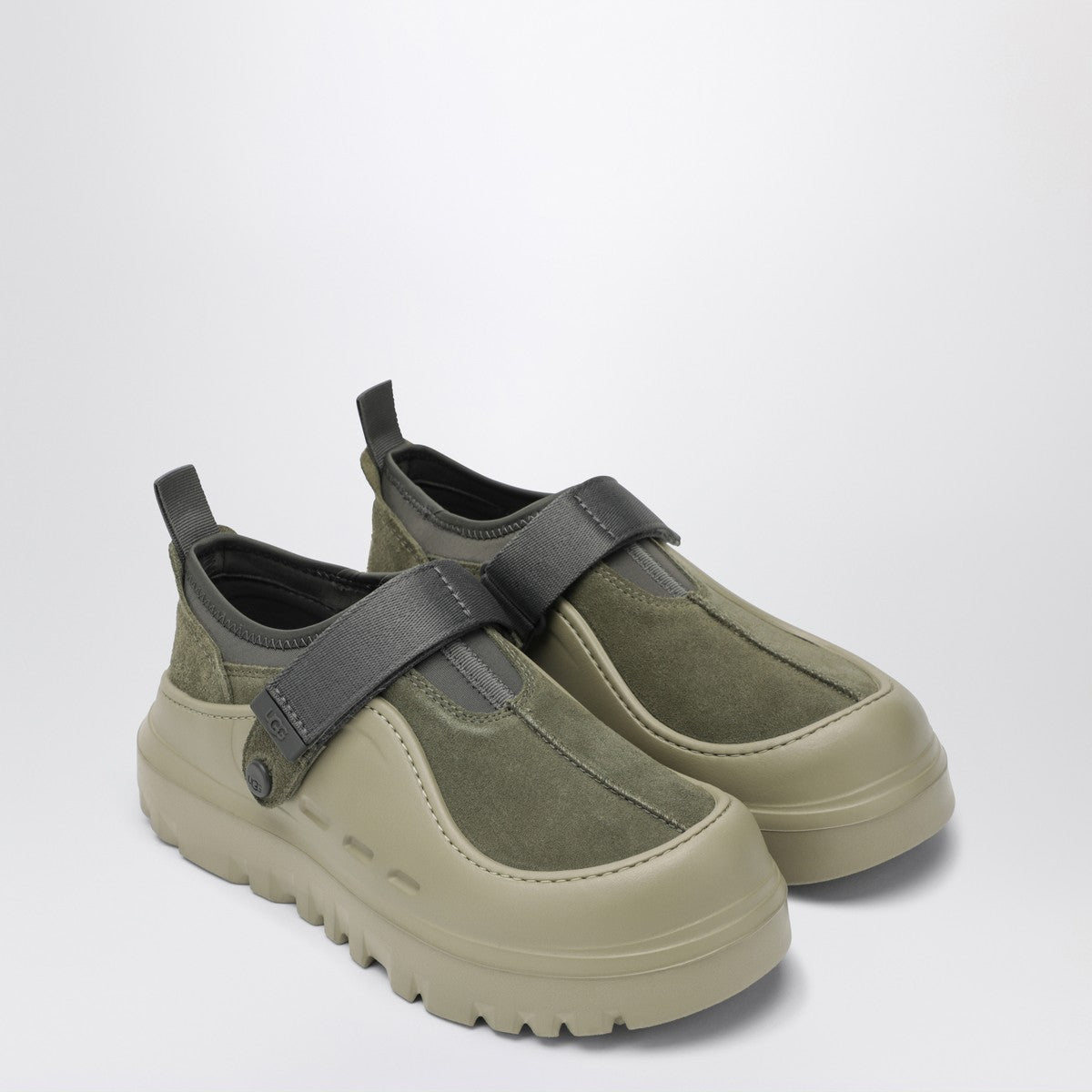 UGG Scarpa PeakMod Lowcut olive green