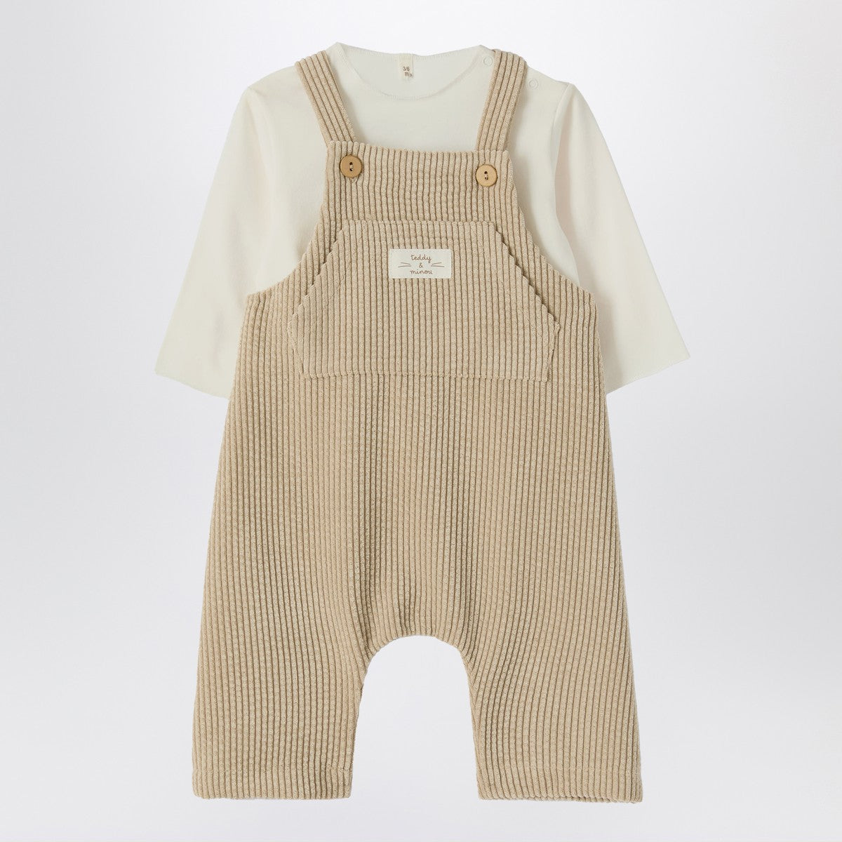 Teddy & Minou Beige outfit with corduroy overalls