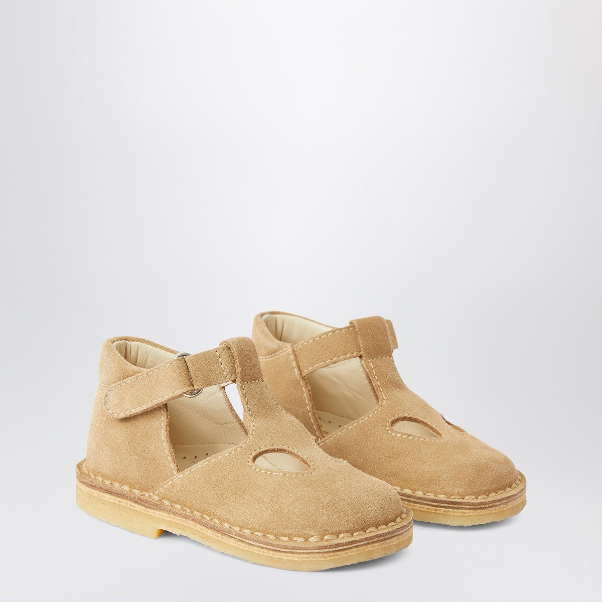Il Gufo High beige sandal with eyelets in nubuck