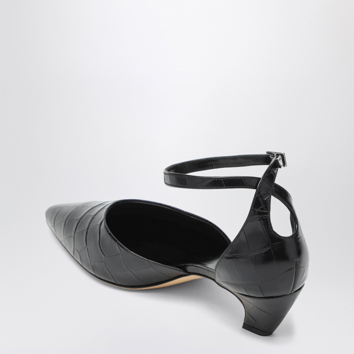 Le Monde Béryl Black Victoria décolleté with crocodile print