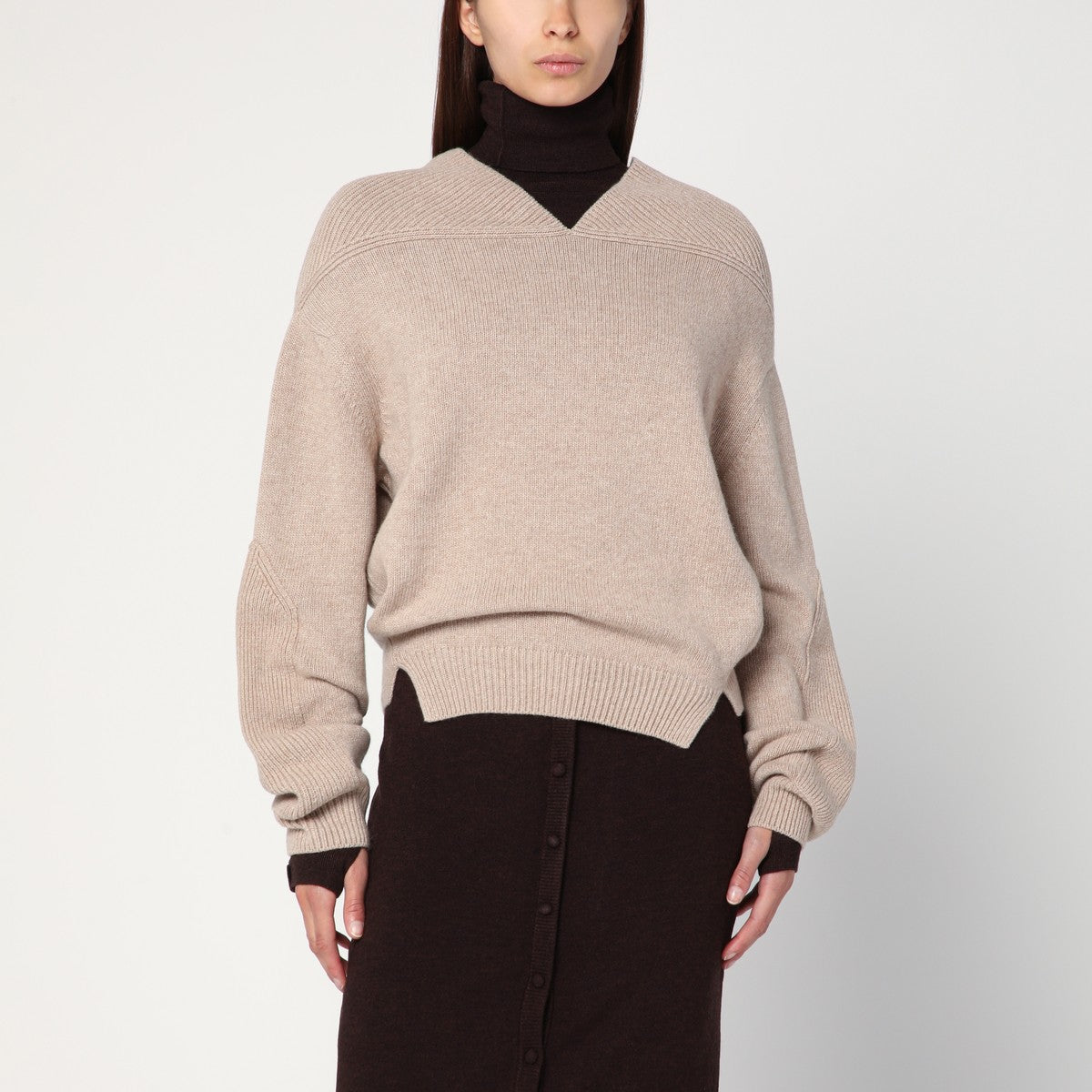 Victoria Beckham Sand-coloured sweater in wool and cashmere