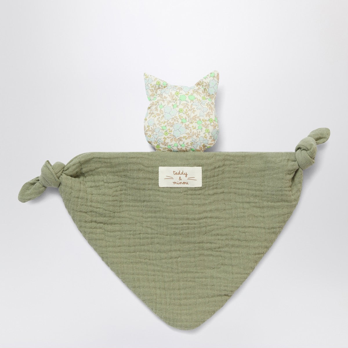 Teddy & Minou Sage green muslin doudou with kitten
