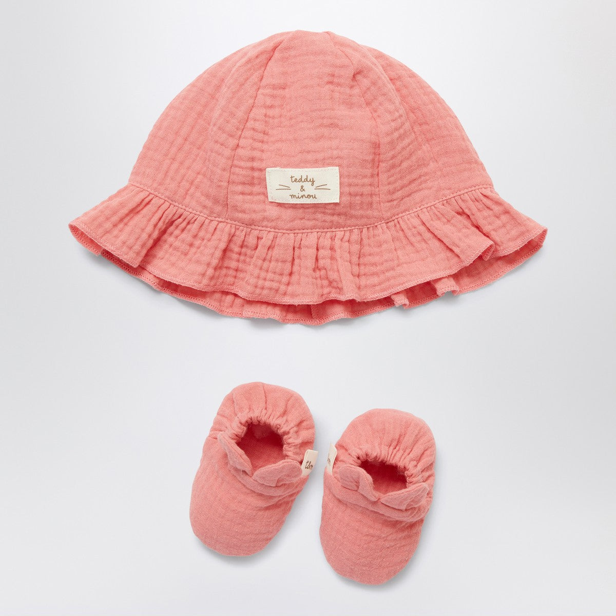 Teddy & Minou Set with hat and peony pink booties