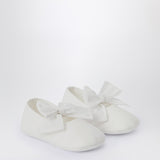 Il Gufo White Newborn Shoe with Bow